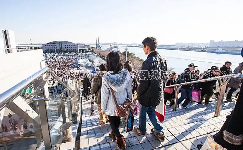 《新年动漫情头2026：未来幻想与爱情的交织》